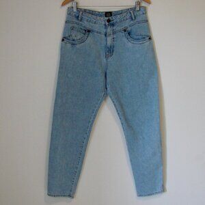 BDG Urban Outfitters Mom High Rise Jeans Light Wash Relaxed Boyfriend Size 29
